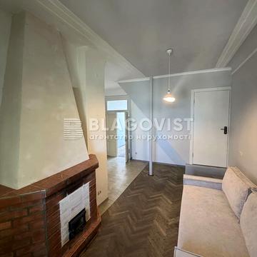 Пирогова вул., 2