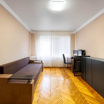 Володимира Великого вул. (Артема), 99