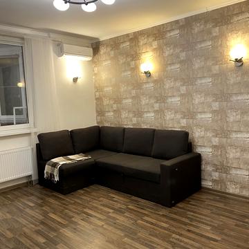 Василя Симоненка вул., 5