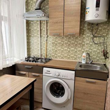 Старорізнична вул. (Куйбишева), 35