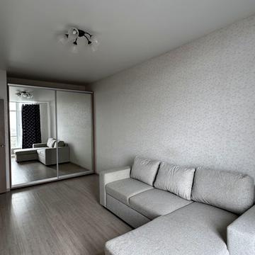 Михайла Грушевського вул., 30в