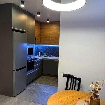 Зарічна вул., 2 к1