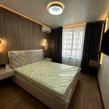 Співдружності вул., 7