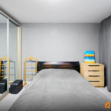 Червоної Калини просп. (Володимира Маяковського), 22