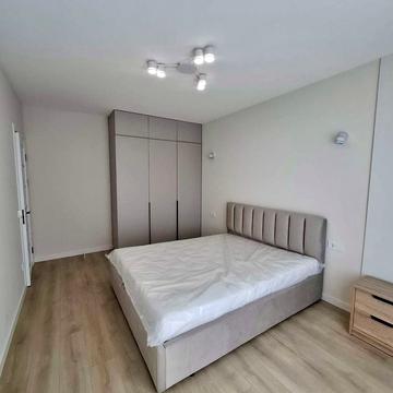 Флотська вул., 10-Б