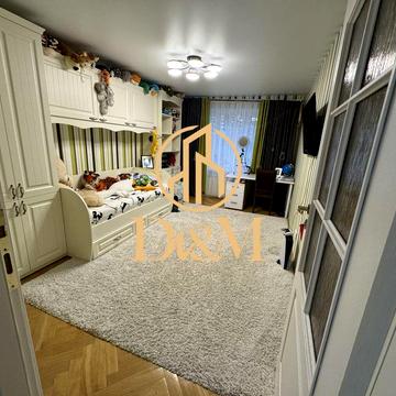 Ованеса Туманяна вул., 8