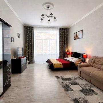 Гетьмана Петра Дорошенка вул. (Жовтнева), 23