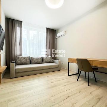 Університетська вул., 24/1