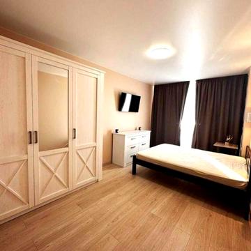 Машинобудівників вул., 16