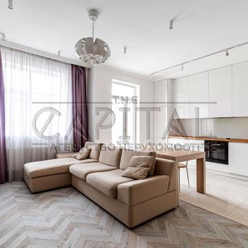 Саперне Поле вул., 12