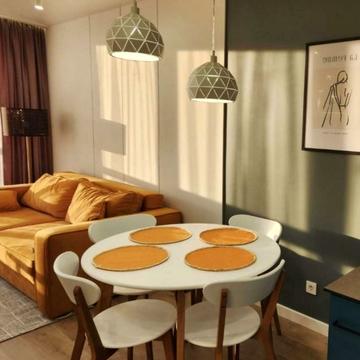 Салютна вул., (Будинок 02301-02303)