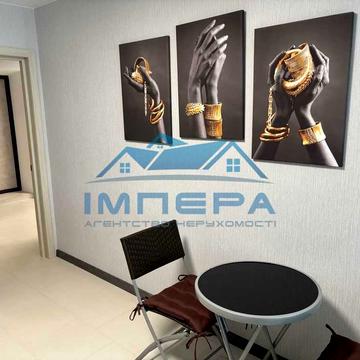 Монастирська вул., 11