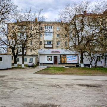 Героїв Маріуполя вул., 81