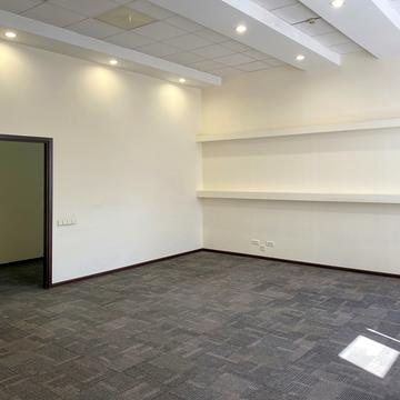 Миколи Пимоненка вул., 13