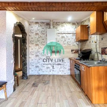 Юліана Целевича вул., 34/4