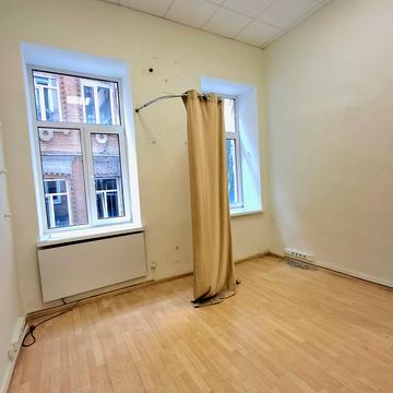 Хрещатик вул., 44