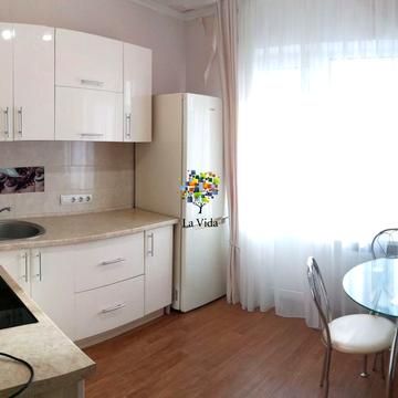 Бориса Гмирі вул., 16