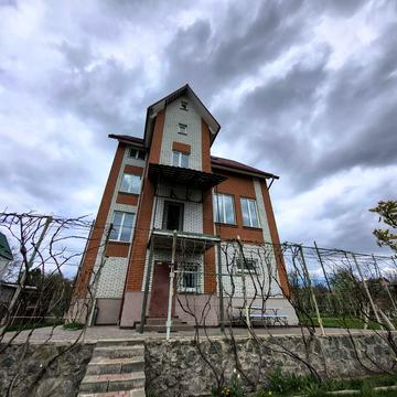 Петлюри вул. (Купріна), 11/3