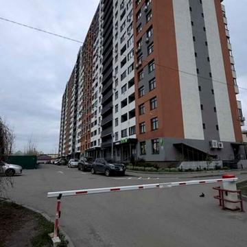 Вацлава Гавела бульв. (Івана Лепсе), 28