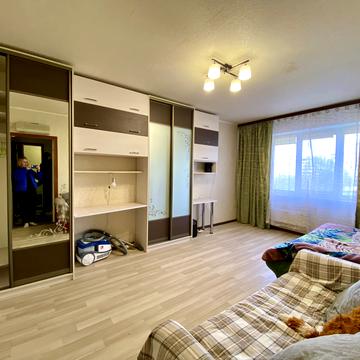 Червоної Калини просп. (Володимира Маяковського), 26-Б