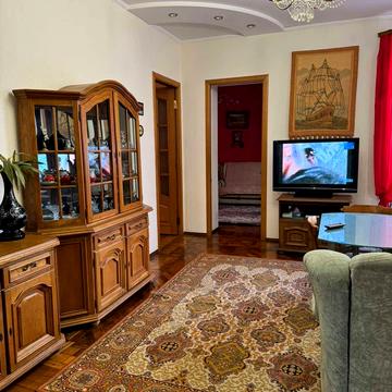 Ланжеронівська вул., 19