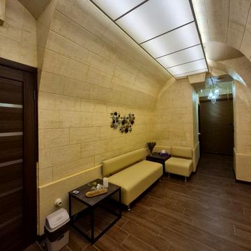 Європейська пл. (Катерининська), 6