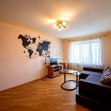 Олександра Довженка вул., 16-Б