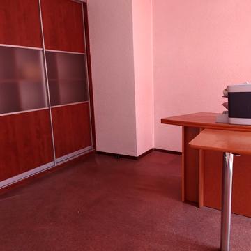 Пирогова вул., 1