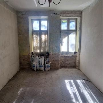 Генерала Тараса Чупринки вул. (Пушкіна), 102