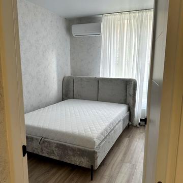 Космічна вул., 5