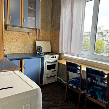 Героїв Дніпра вул., 19