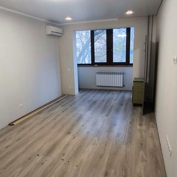 Героїв Крут вул. (Валентини Терешкової), 35