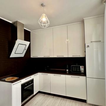 Драгоманова вул., 2-Б