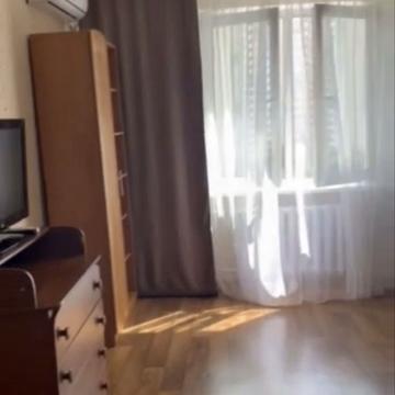 Урлівська вул., 38