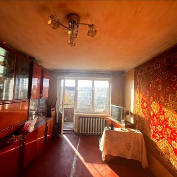 Василя Симоненка вул., 18