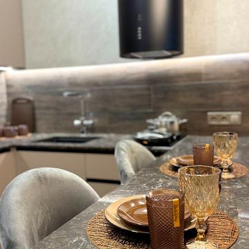 Набережна Перемоги вул., 7