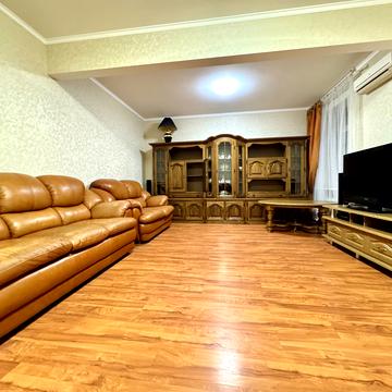 Староярмаркова вул. (Сиволапа), 44