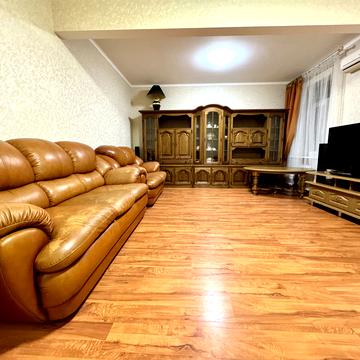 Староярмаркова вул. (Сиволапа), 44