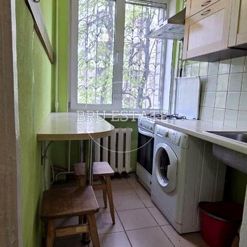 Озерна вул., 7