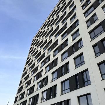 Богдана Хмельницького вул., (ЖК Вежа (будинок 1))