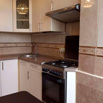 Борщагівська вул., 10