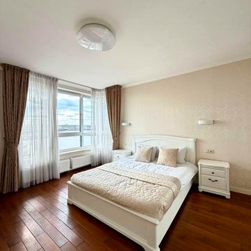 Миколи Бажана просп., 1-А