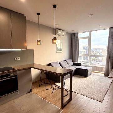 Предславинська вул., 40