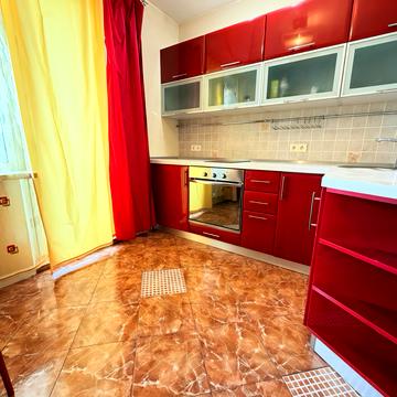 Академіка Глушкова просп., 12