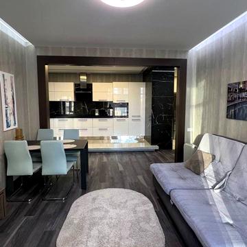 Саперне Поле вул., 3