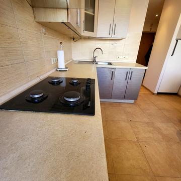 Олександра Кониського вул., 83/85