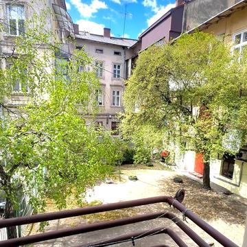 Городоцька вул., 8