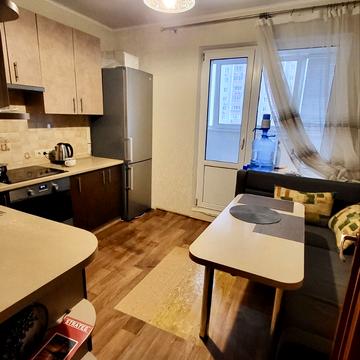 Урлівська вул., 38