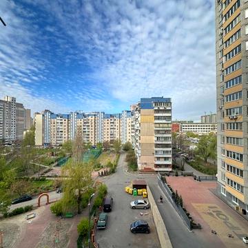 Здолбунівська вул., 11