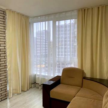 Європейського Союзу просп. (Правди), 45-Б